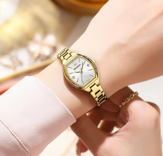 CURREN 9112 Women’s Stainless Steel Watch – Gold & White Elegant Design